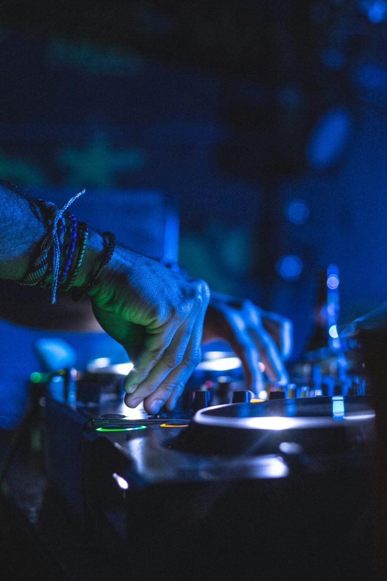Corporate Entertainment in Toronto: 12 Ideas That Make a Corporate Event Memorable in 2026